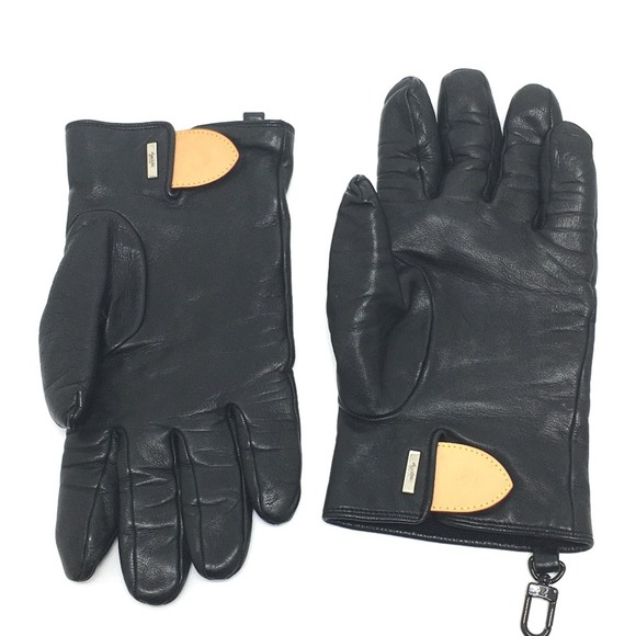 LOUIS VUITTON Black Love Gloves - Picture 1 of 13